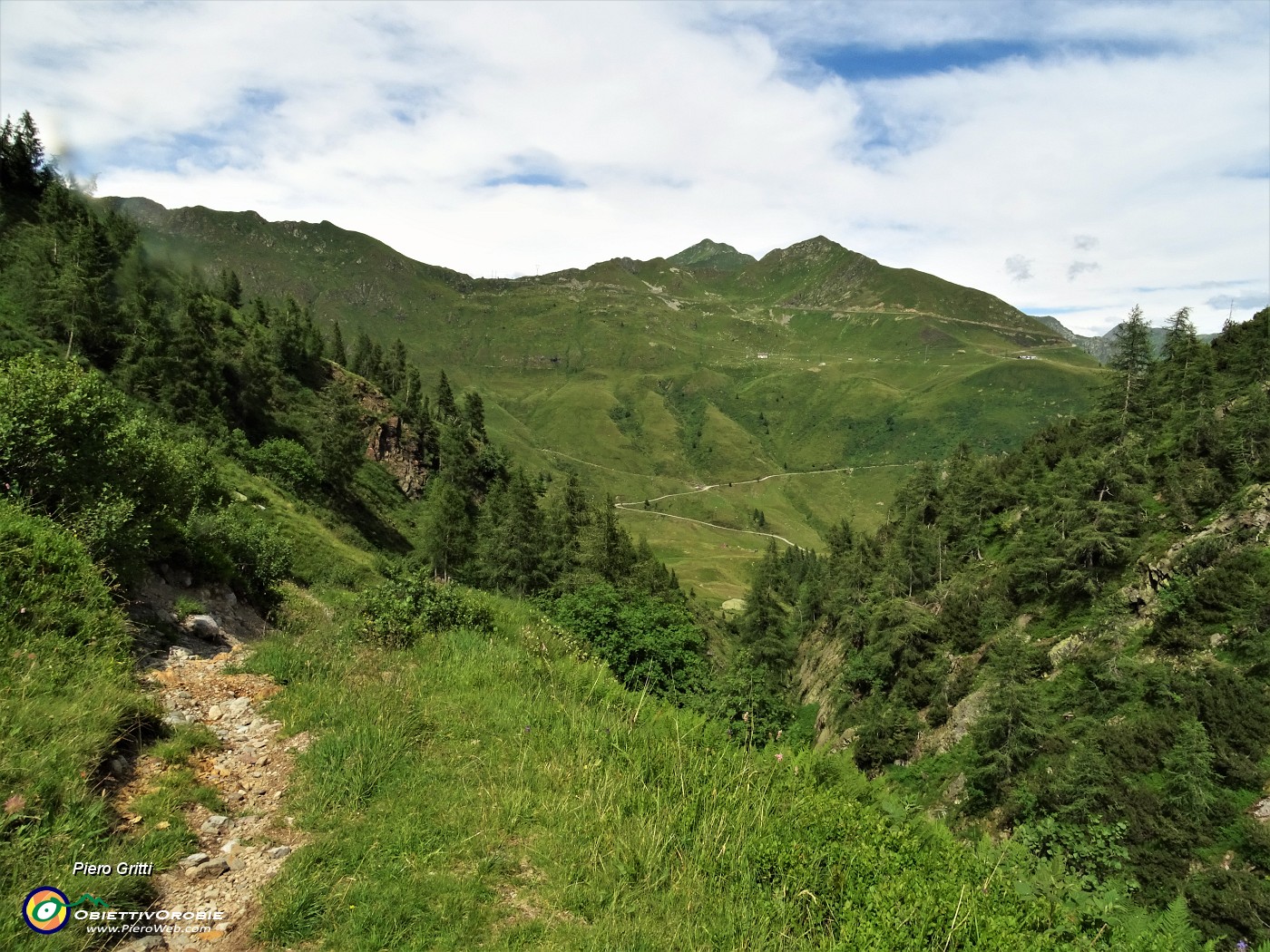 80 Scendendo la Valle di Ponteranica si restringe.JPG